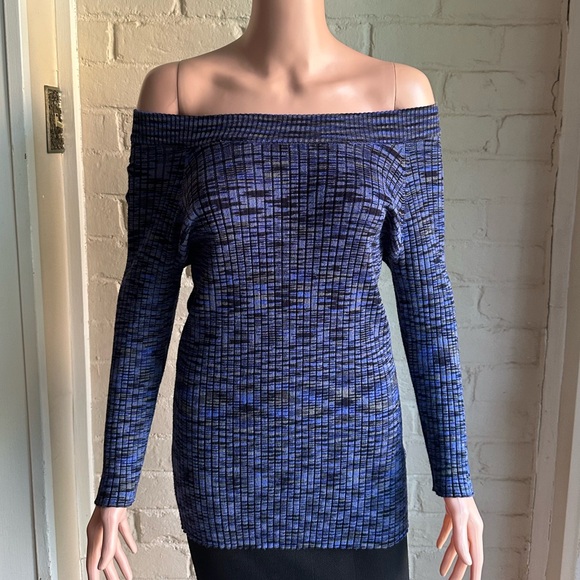 Hannah size large black and indigo body con long sleeve scoop neck sweater - Picture 4 of 16